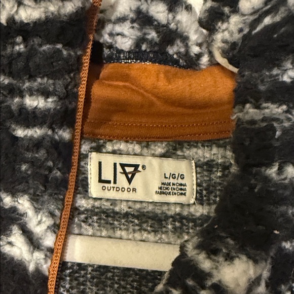 Cozy Black and orange womens Pullover sherpa - Picture 2 of 8